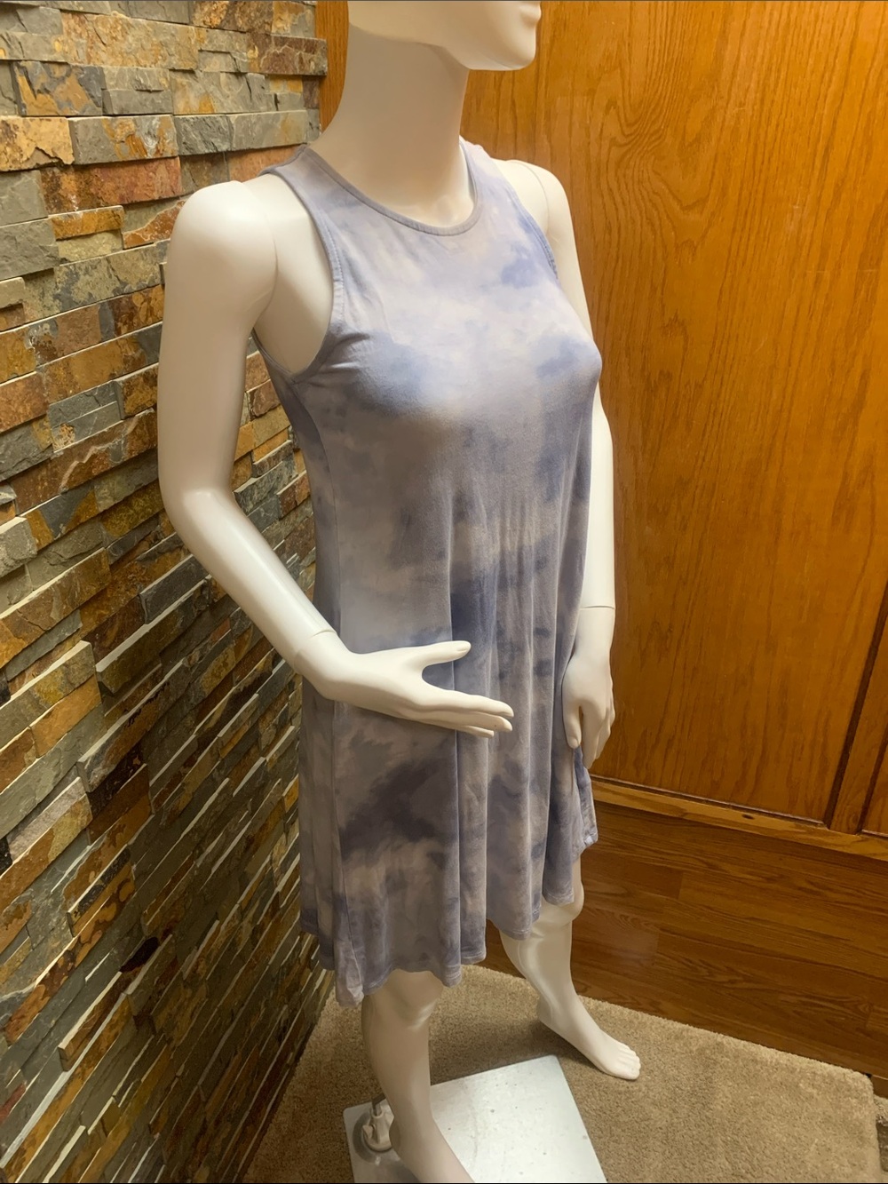 Old Navy Women's Tie-Dye Scoop Neck Tank Top - Light Gray and Blue